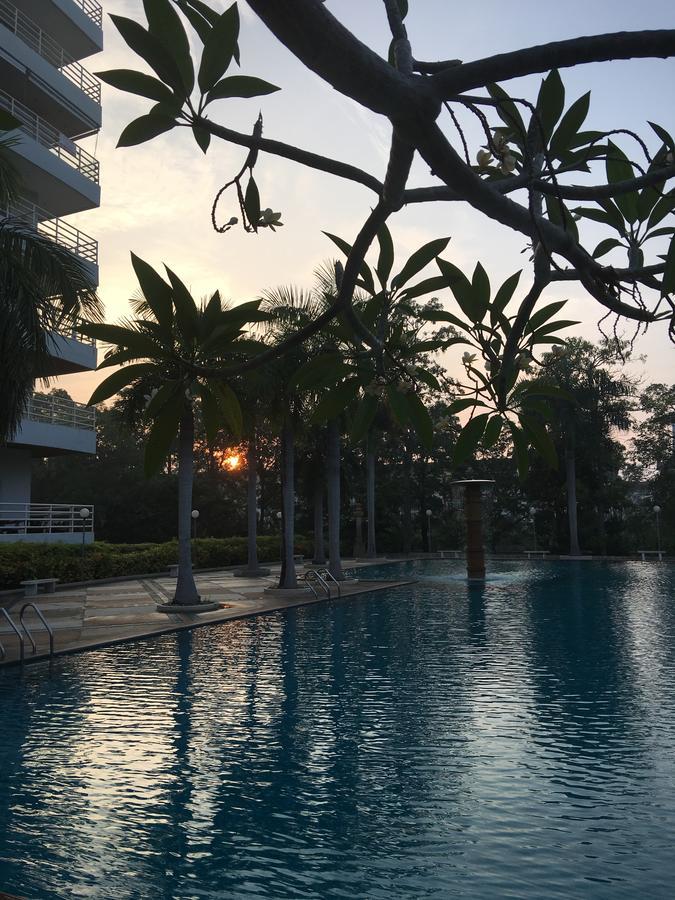 View Talay 5D Golf Apartment Pattaya ภายนอก รูปภาพ